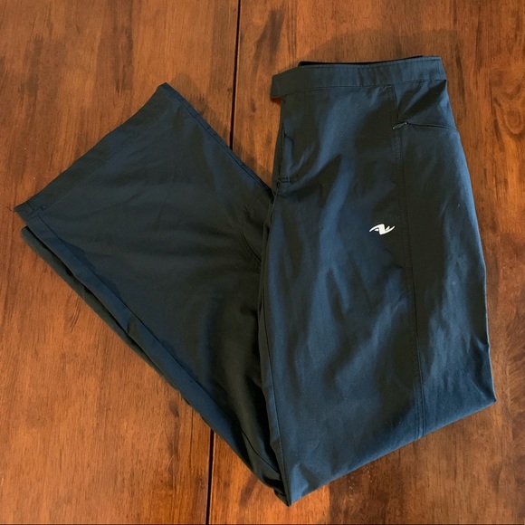 Athletic Wears, Women’s Black Straight Leg Pants, size M - Picture 3 of 7